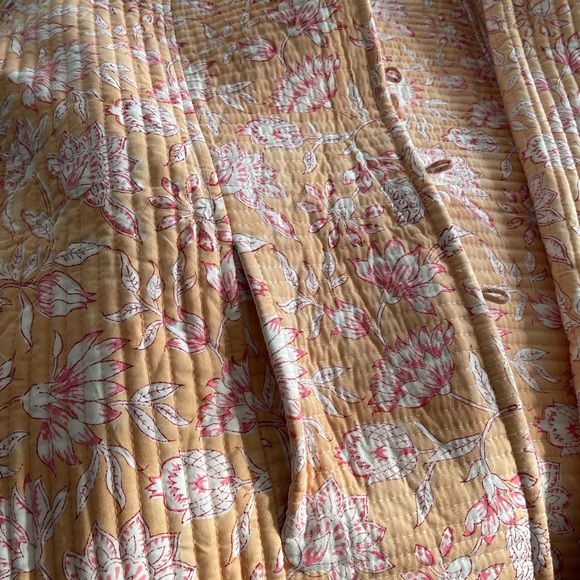 Floral reversible Quilted Jacket- cotton. - Picture 3 of 8